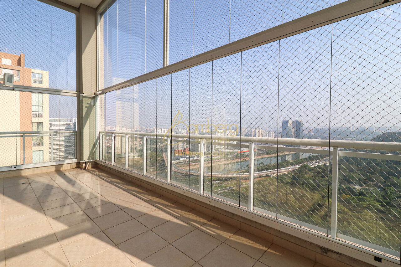 Apartamento no bairro Panamby - São Paulo