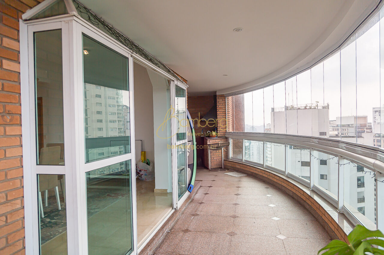 Apartamento no bairro Panamby - São Paulo
