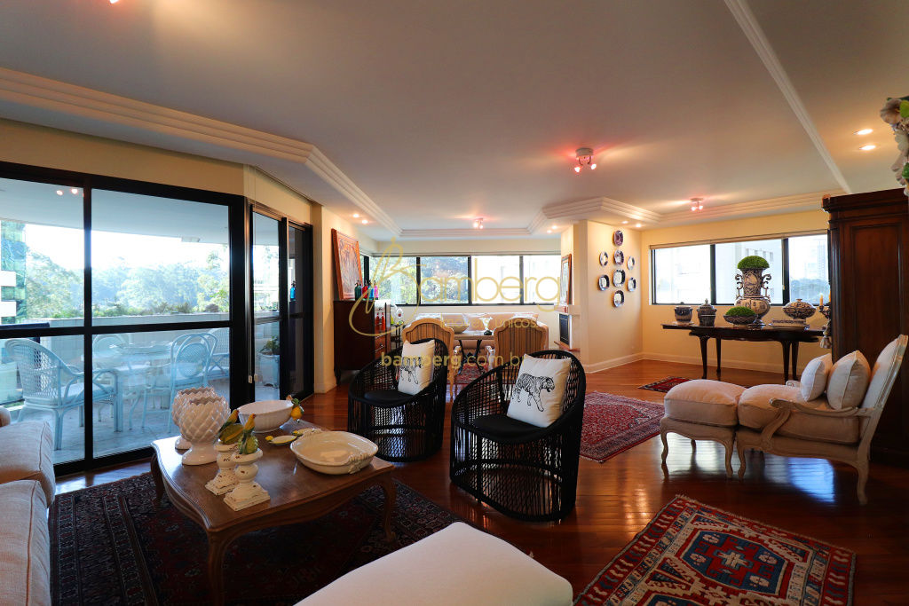 Apartamento no bairro Panamby - São Paulo
