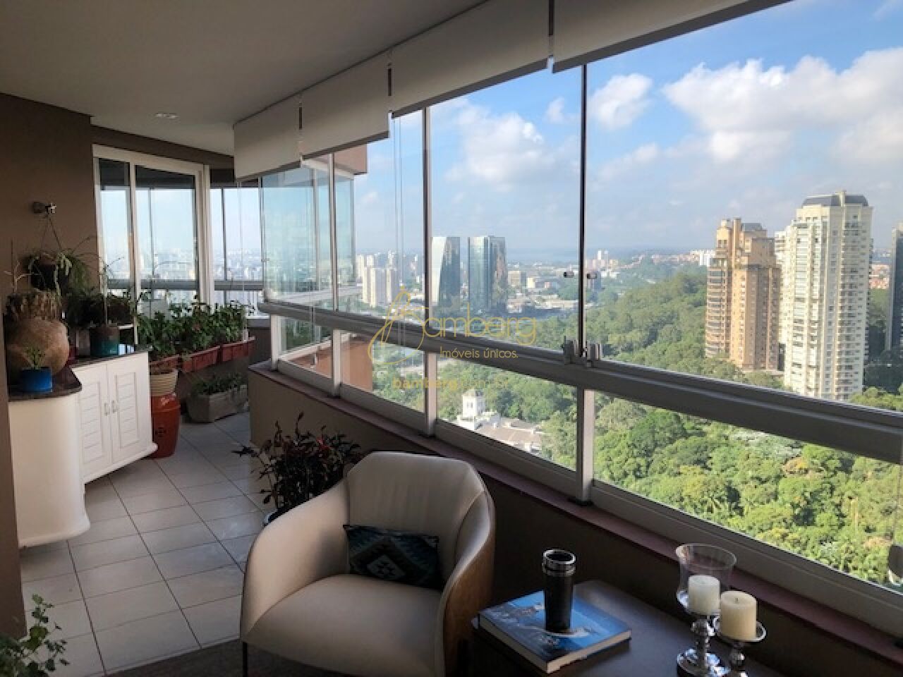 Apartamento no bairro Panamby - São Paulo