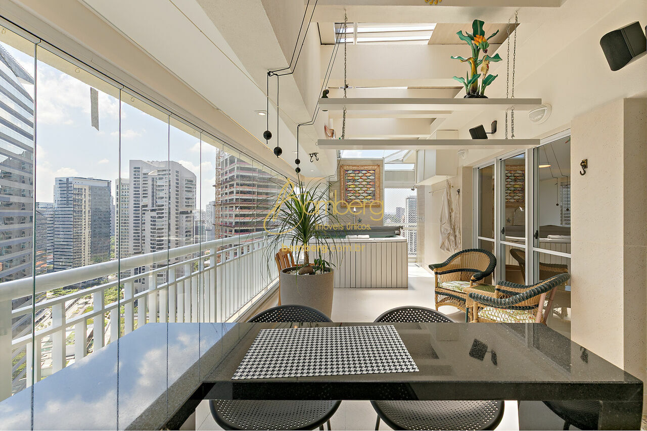 Apartamento no bairro Chácara Santo Antônio  - São Paulo