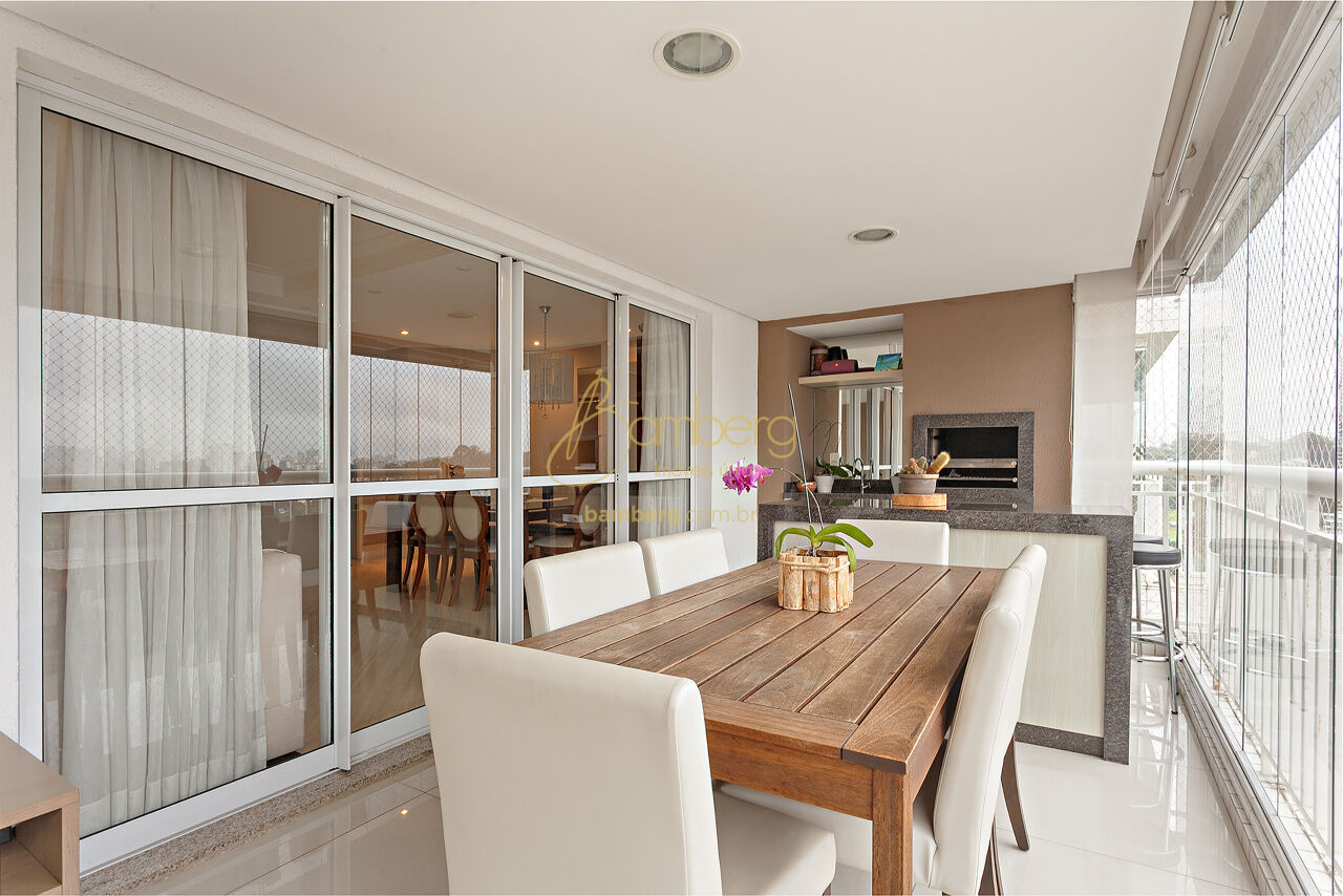 Apartamento no bairro Chácara Santo Antônio  - São Paulo