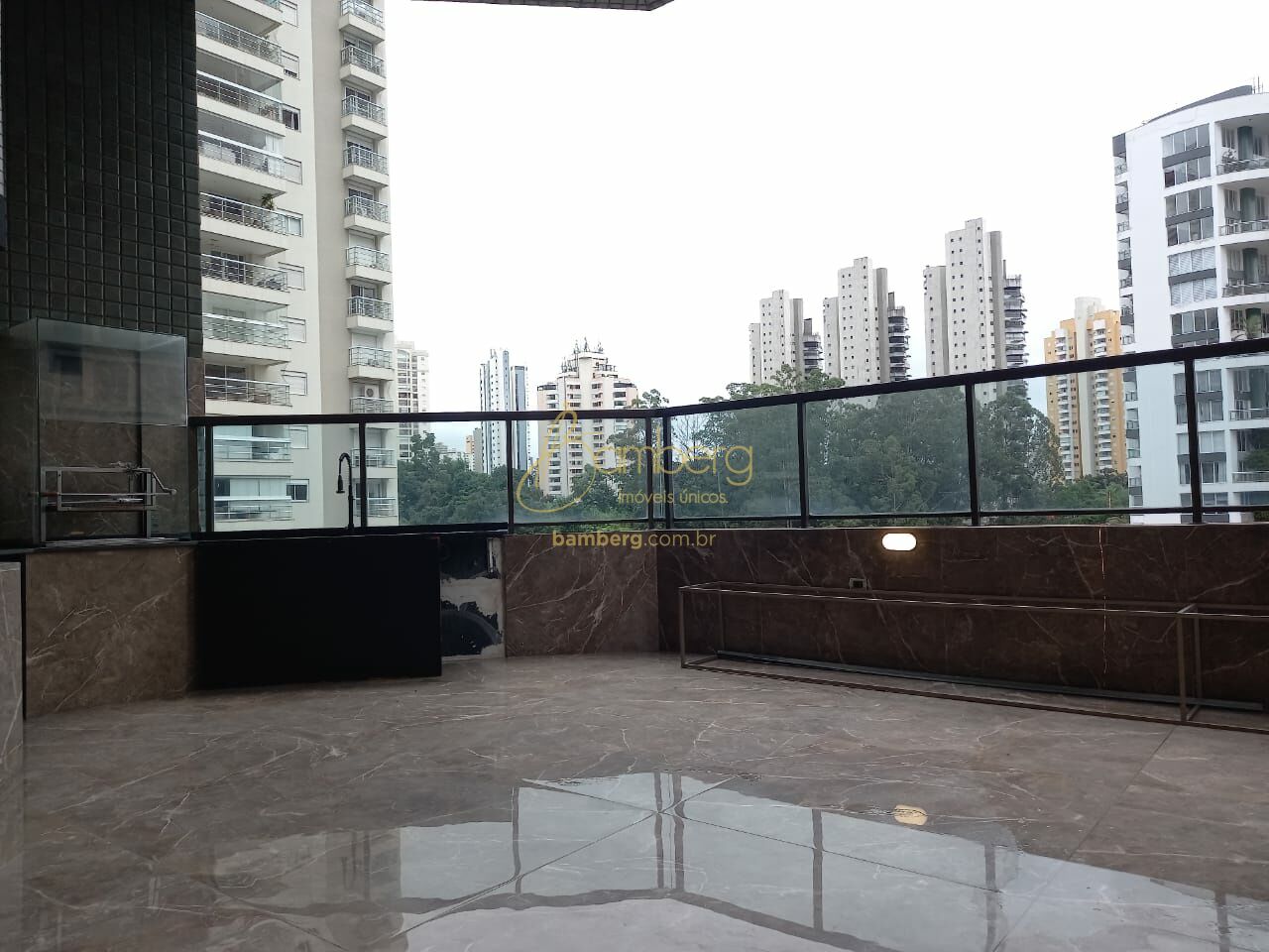 Apartamento no bairro Panamby - São Paulo