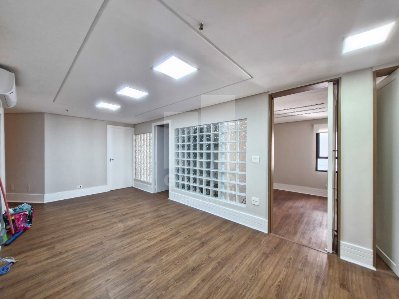 Conj. Comercial para Venda - moema
