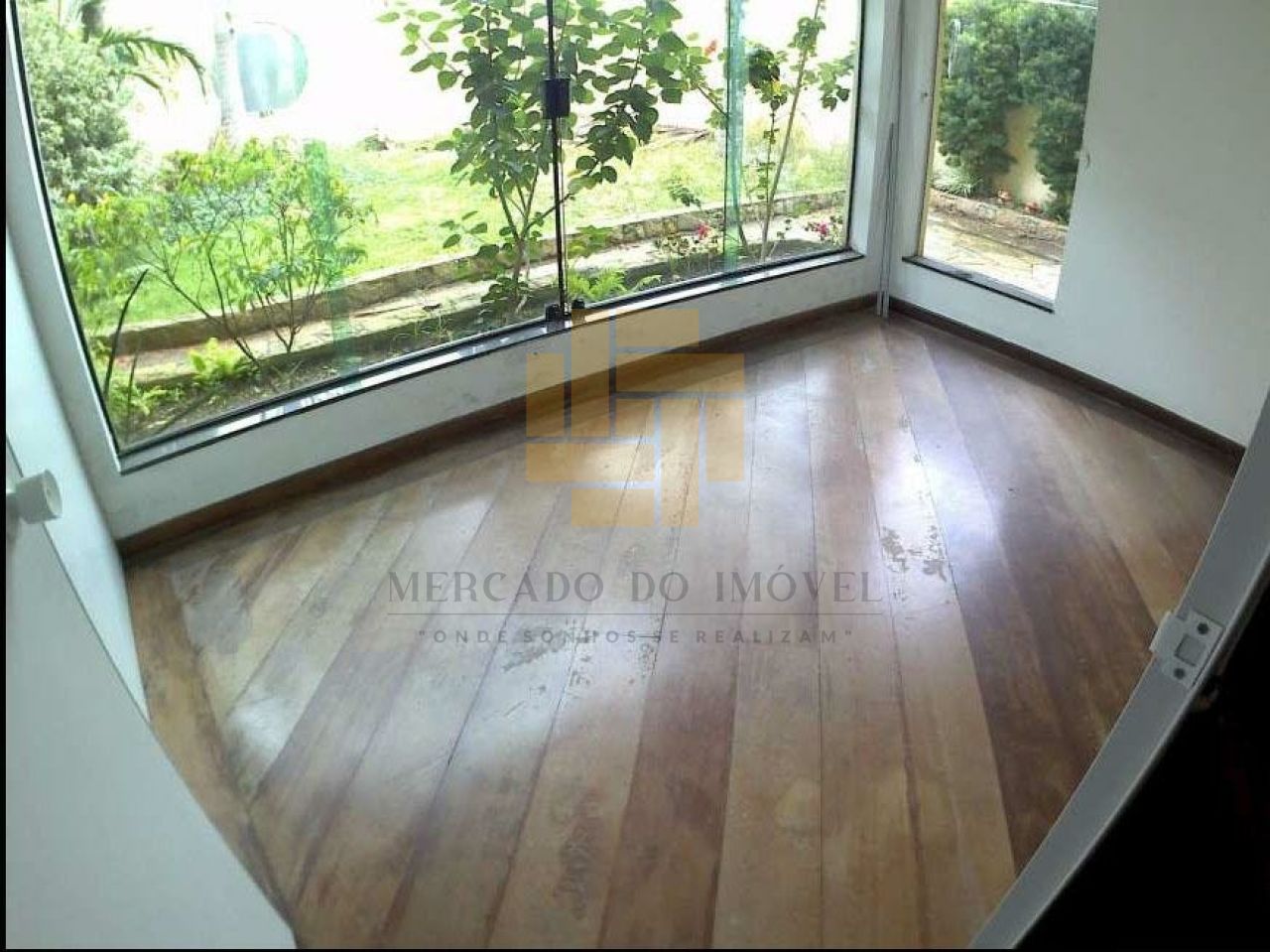 Casa Térrea para Venda - Vila Valparaíso