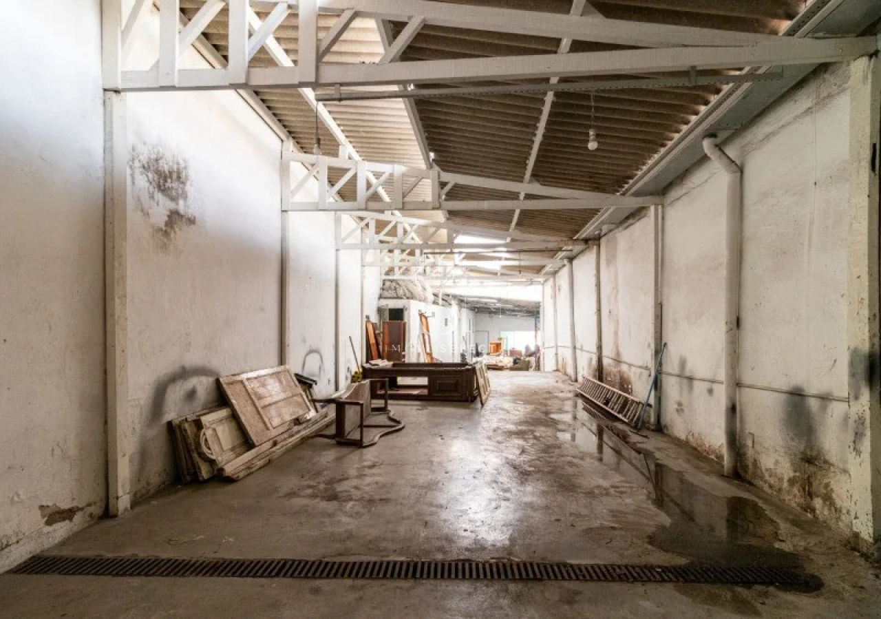 Prédio Comercial para Venda - Santa Cecília