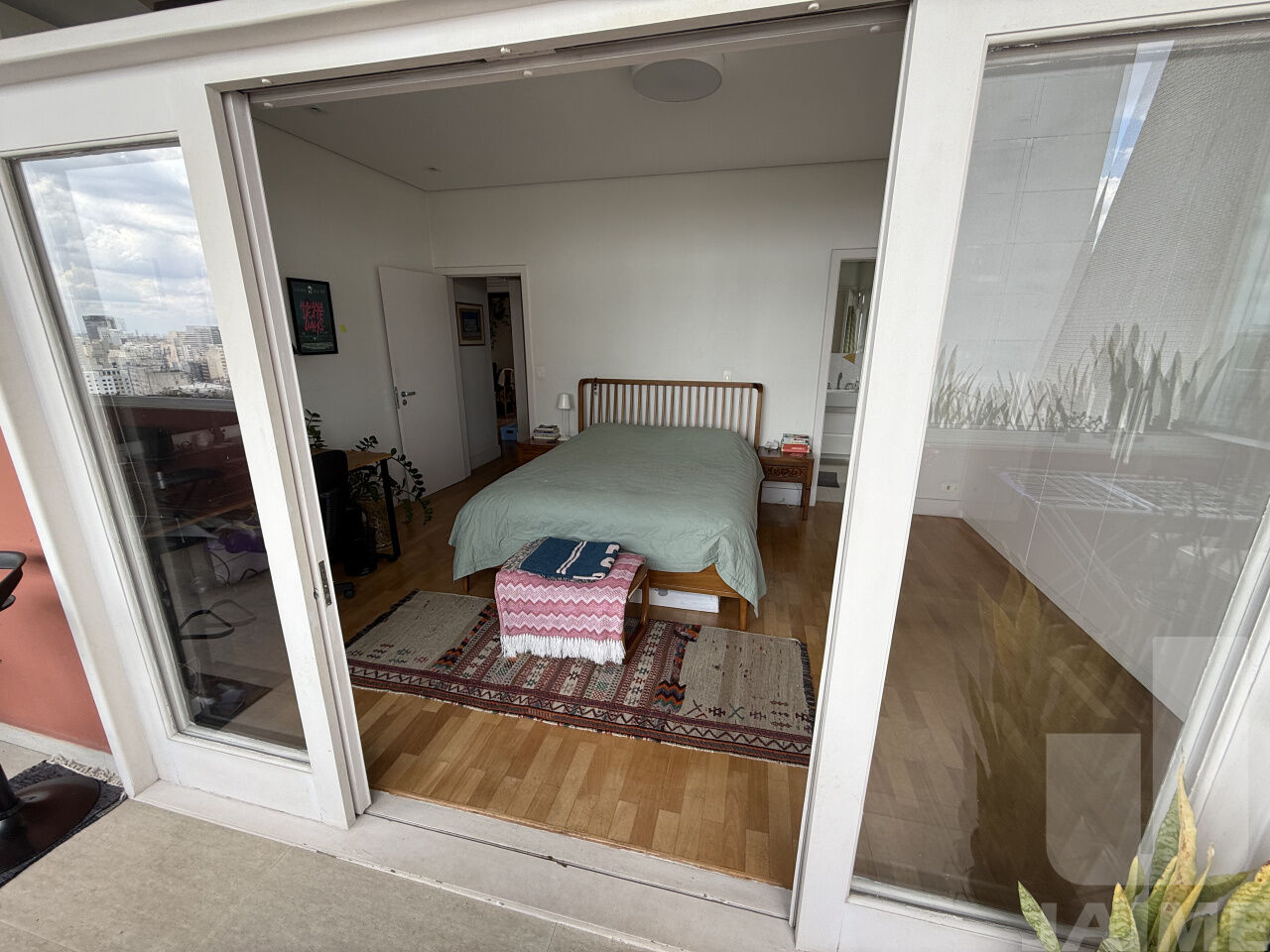 cobertura-locacao-sao-paulo-higienopolis-2dormitorios-2suites-1vaga-155m2-BI3718