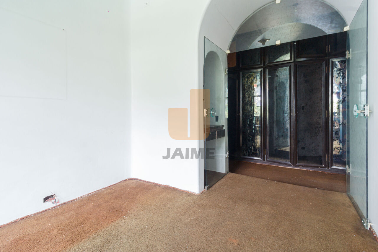 casa-terrea-venda-sao-paulo-pacaembu-3dormitorios-3suites-8vagas-561m2-BI7905