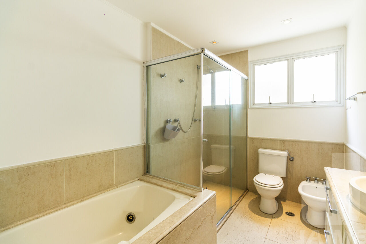 apartamento-locacao-sao-paulo-higienopolis-3dormitorios-3suites-3vagas-200m2-BI810