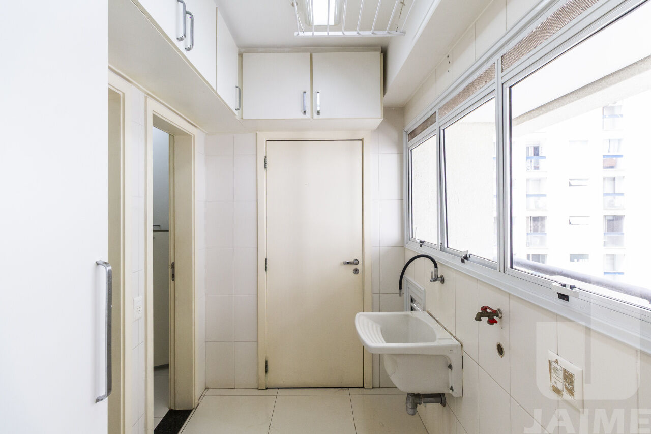 apartamento-locacao-sao-paulo-higienopolis-3dormitorios-3suites-3vagas-200m2-BI810