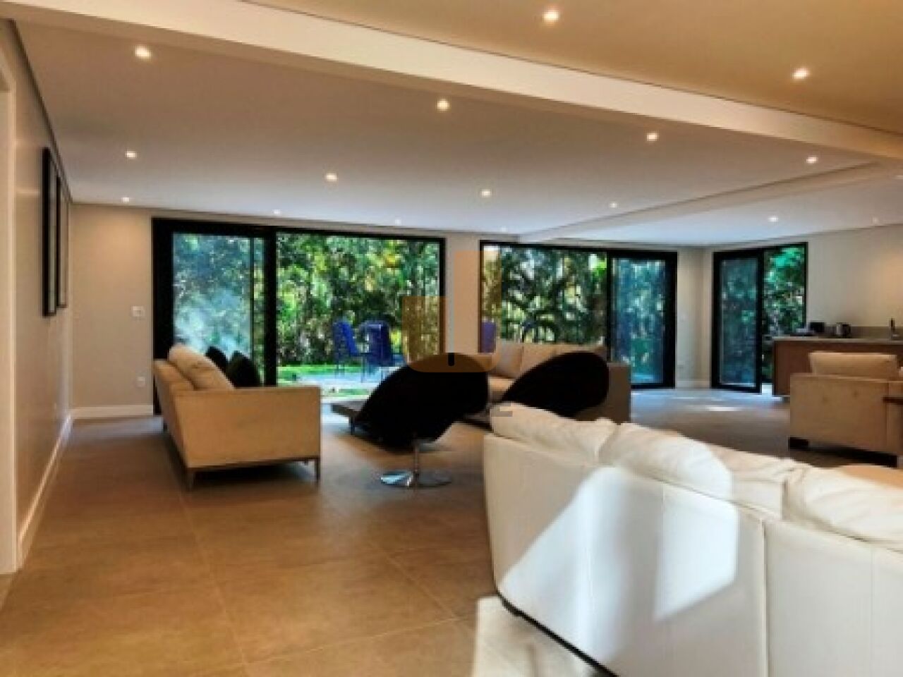 Casa Assobradada para Venda - Estância Parque de Atibaia