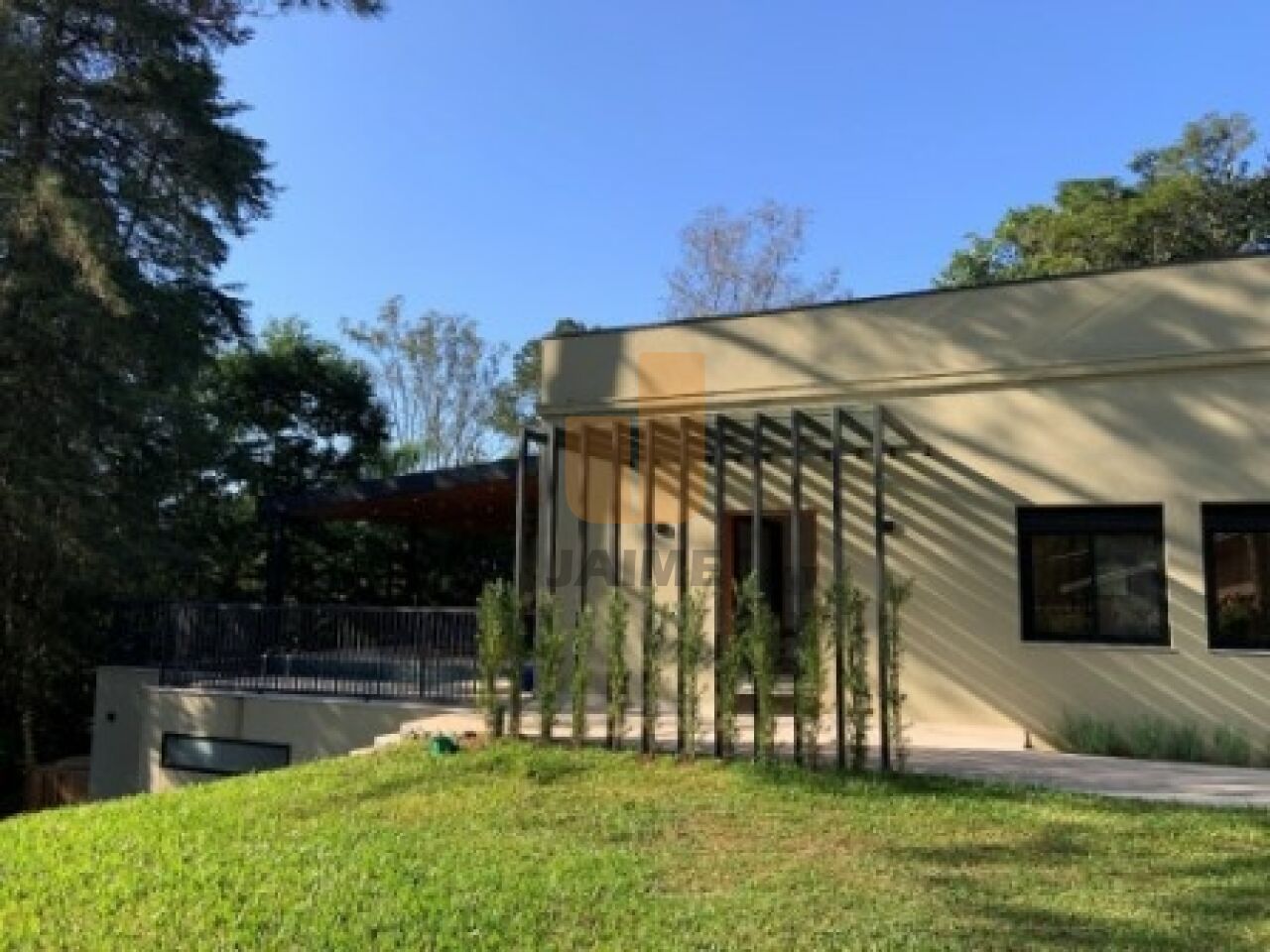 casa-assobradada-venda-atibaia-estancia-parque-de-atibaia-3dormitorios-3suites-4vagas-405m2-BI8236