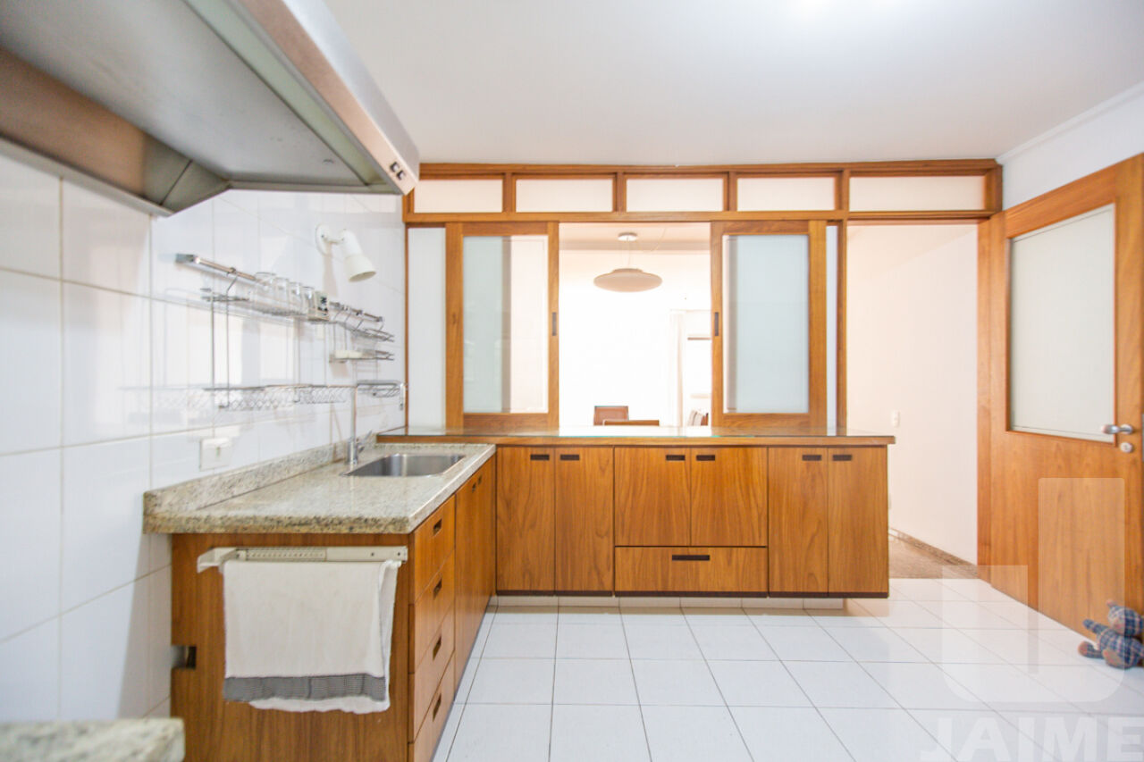 apartamento-venda-sao-paulo-higienopolis-3dormitorios-1suite-2vagas-186m2-BI8444