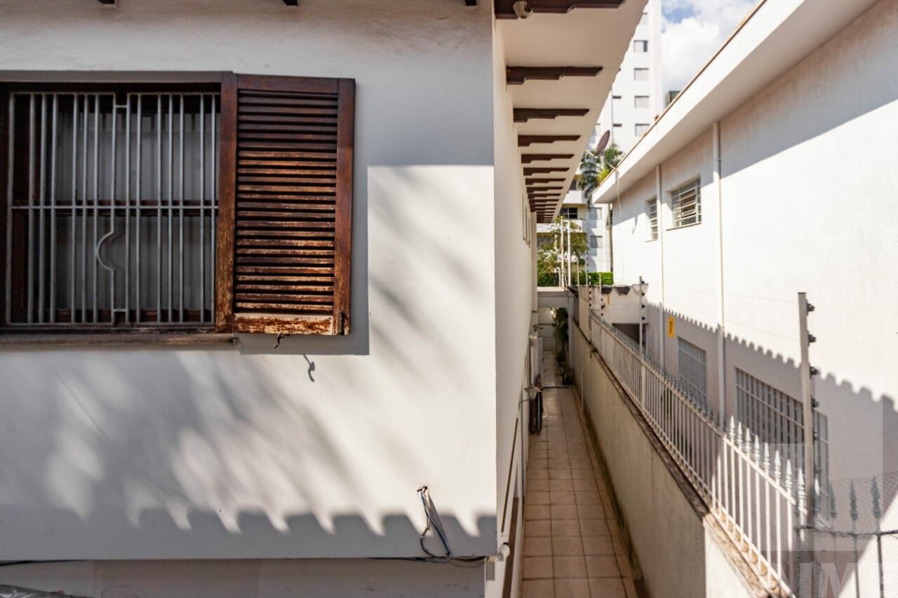 casa-assobradada-venda-sao-paulo-sumare-5dormitorios-2suites-3vagas-250m2-BI9138