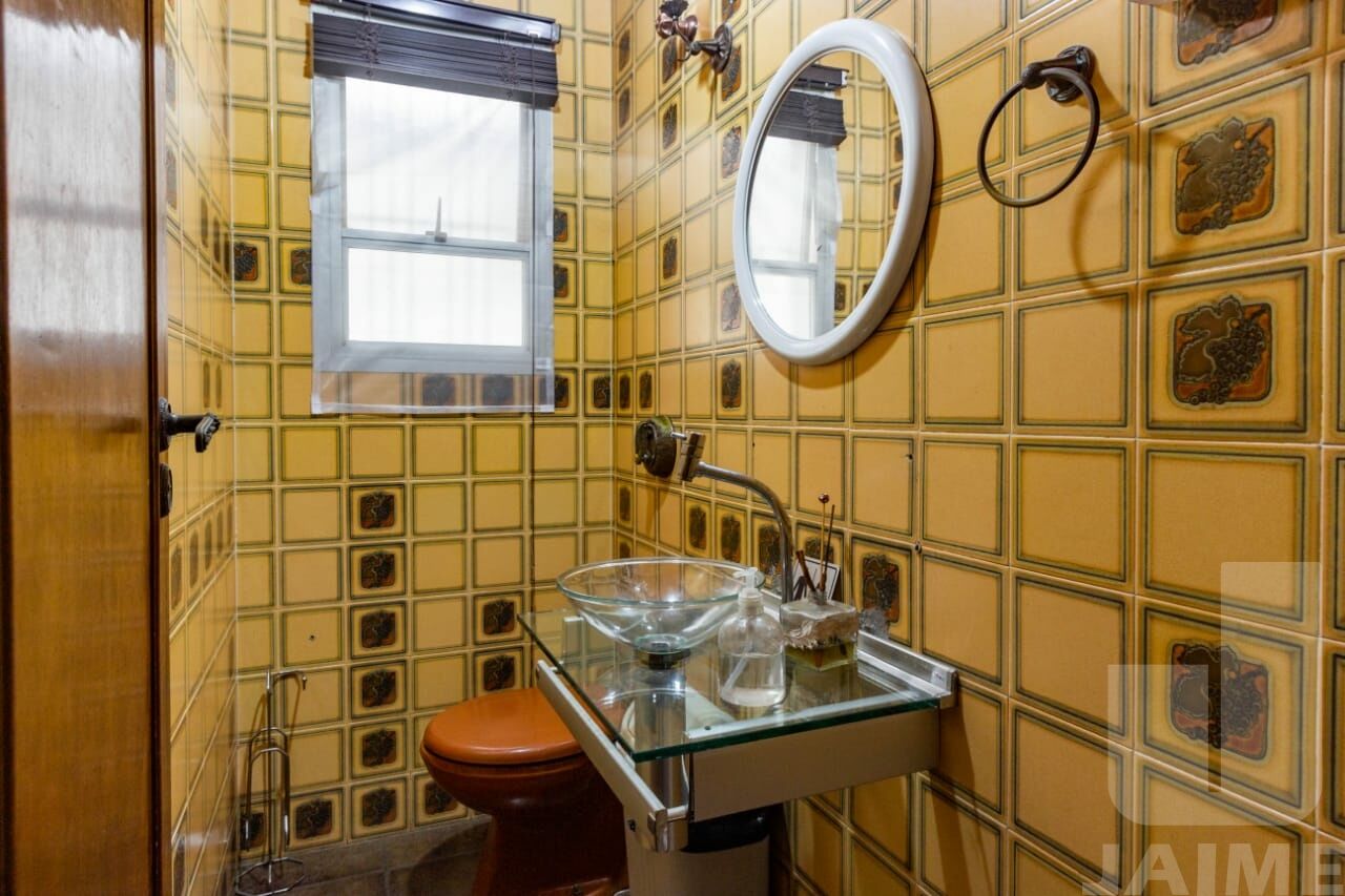 casa-assobradada-venda-sao-paulo-sumare-5dormitorios-2suites-3vagas-250m2-BI9138