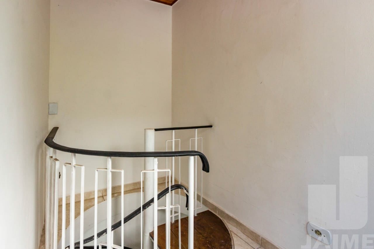 casa-assobradada-venda-sao-paulo-sumare-5dormitorios-2suites-3vagas-250m2-BI9138