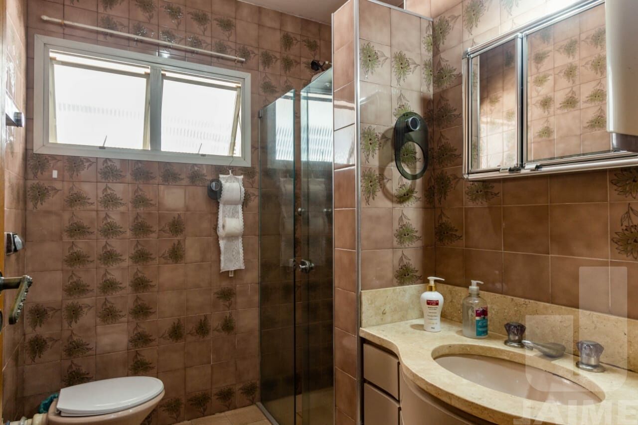 casa-assobradada-venda-sao-paulo-sumare-5dormitorios-2suites-3vagas-250m2-BI9138