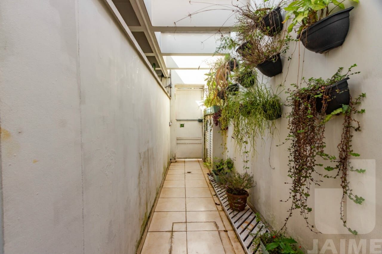 casa-assobradada-venda-sao-paulo-sumare-5dormitorios-2suites-3vagas-250m2-BI9138