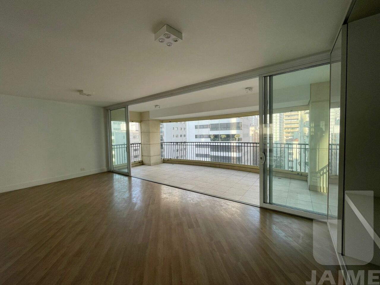 apartamento-locacao-sao-paulo-higienopolis-4dormitorios-4suites-3vagas-200m2-JA13899