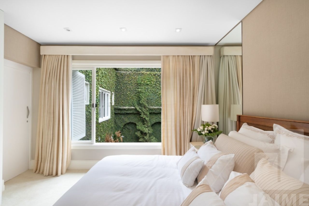 casa-de-vila-locacao-sao-paulo-pacaembu-3dormitorios-3suites-3vagas-320m2-JA16267