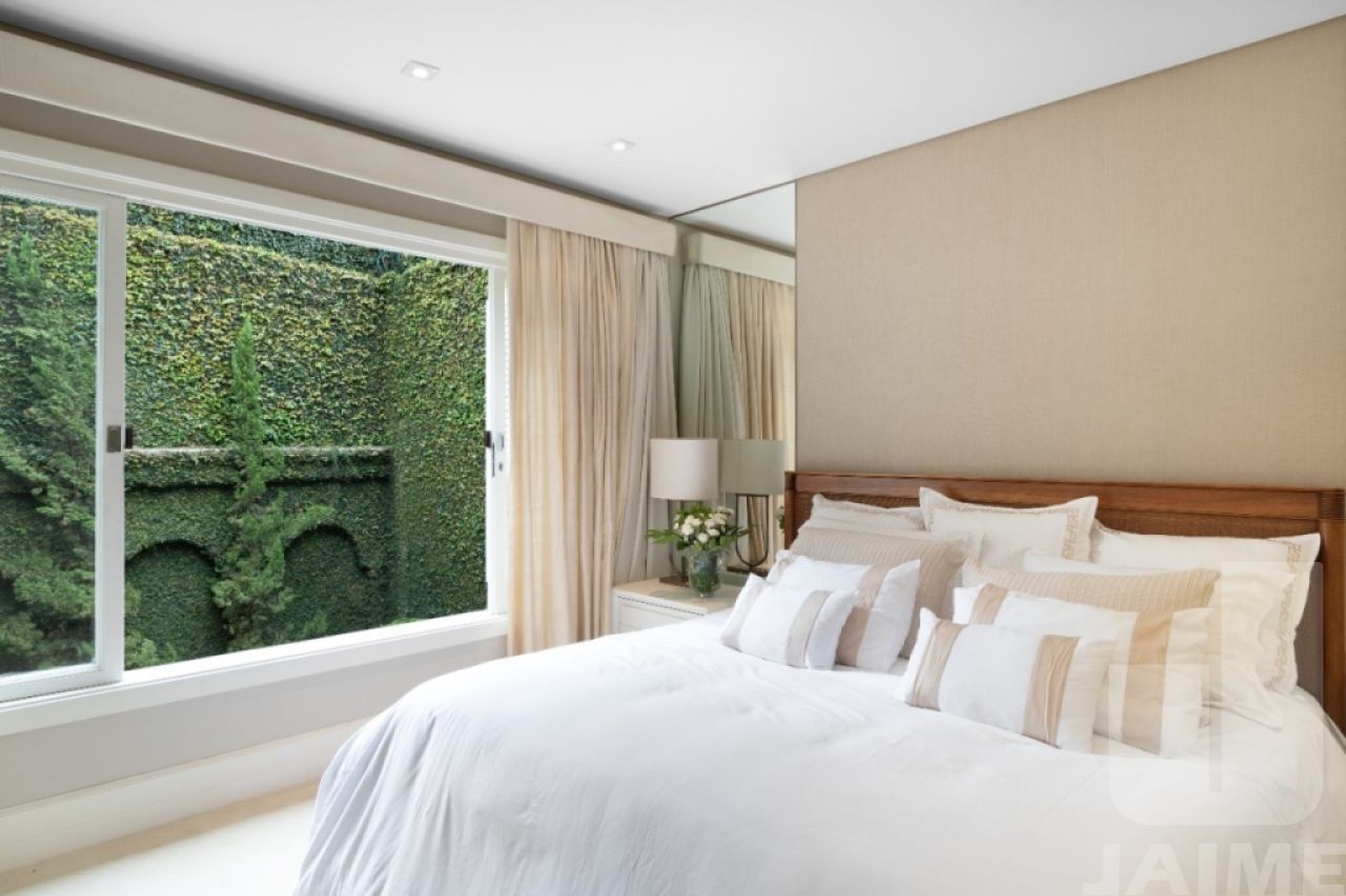 casa-de-vila-locacao-sao-paulo-pacaembu-3dormitorios-3suites-3vagas-320m2-JA16267