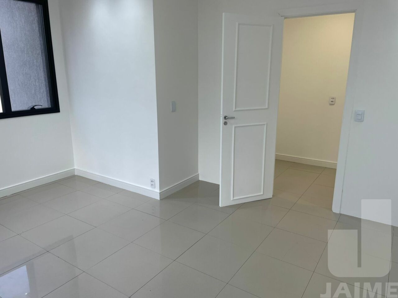 conj-comercial-locacao-sao-paulo-higienopolis-1vaga-33m2-JA16648