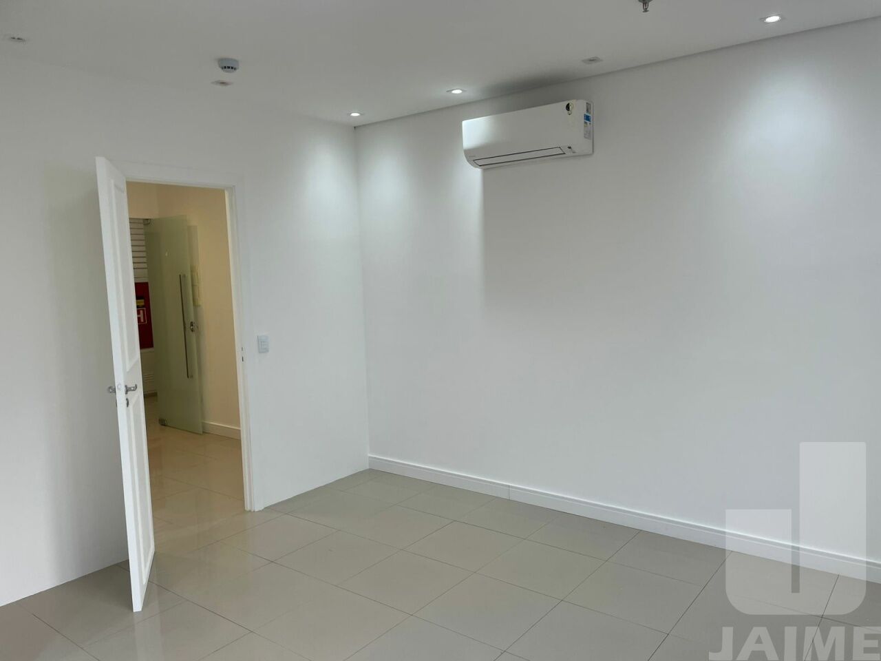 conj-comercial-locacao-sao-paulo-higienopolis-1vaga-33m2-JA16648