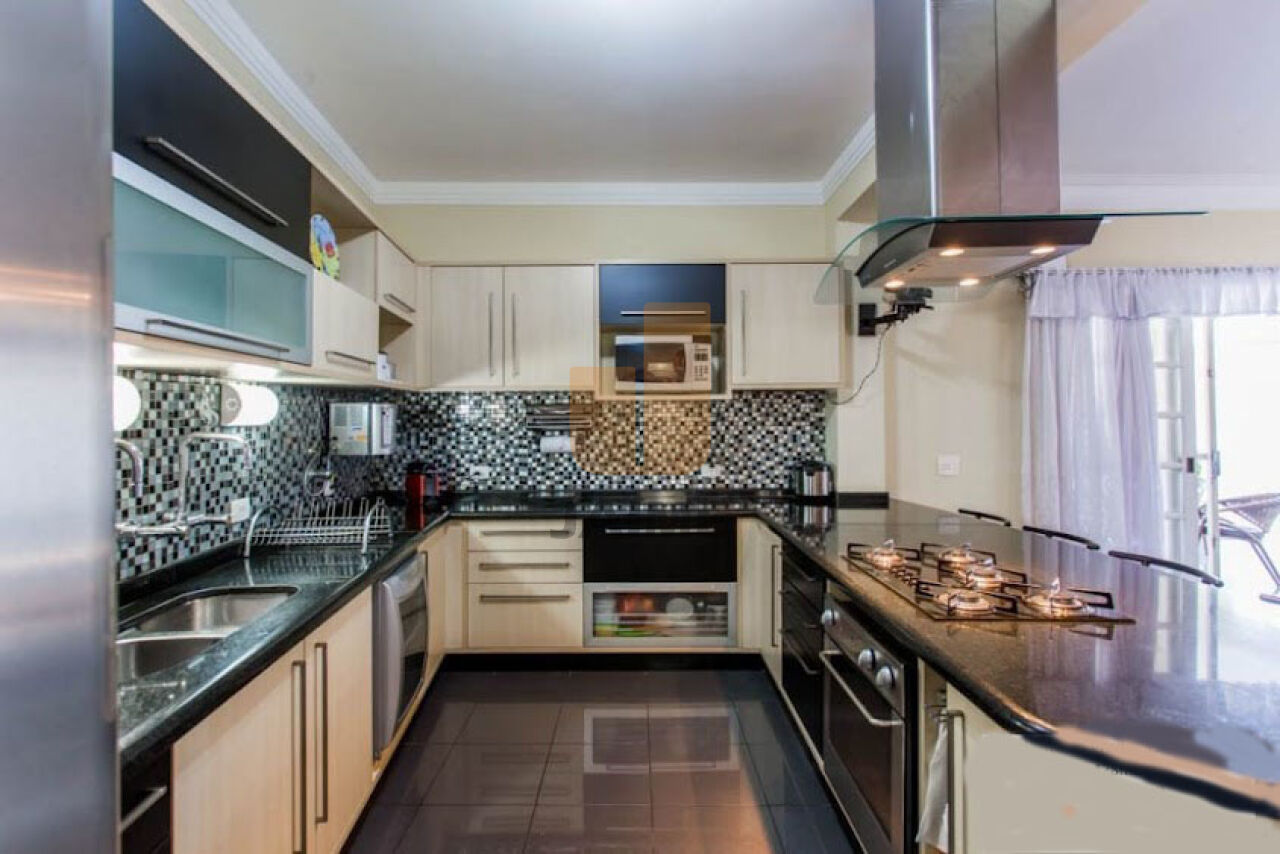 casa-assobradada-venda-sao-paulo-lapa-3dormitorios-3suites-4vagas-380m2-JA26922