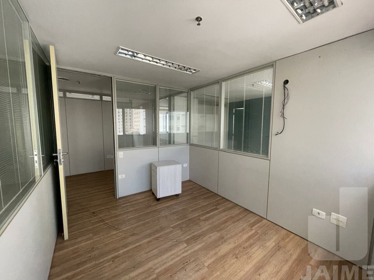 conj-comercial-venda-sao-paulo-higienopolis-2vagas-102m2-JA27823