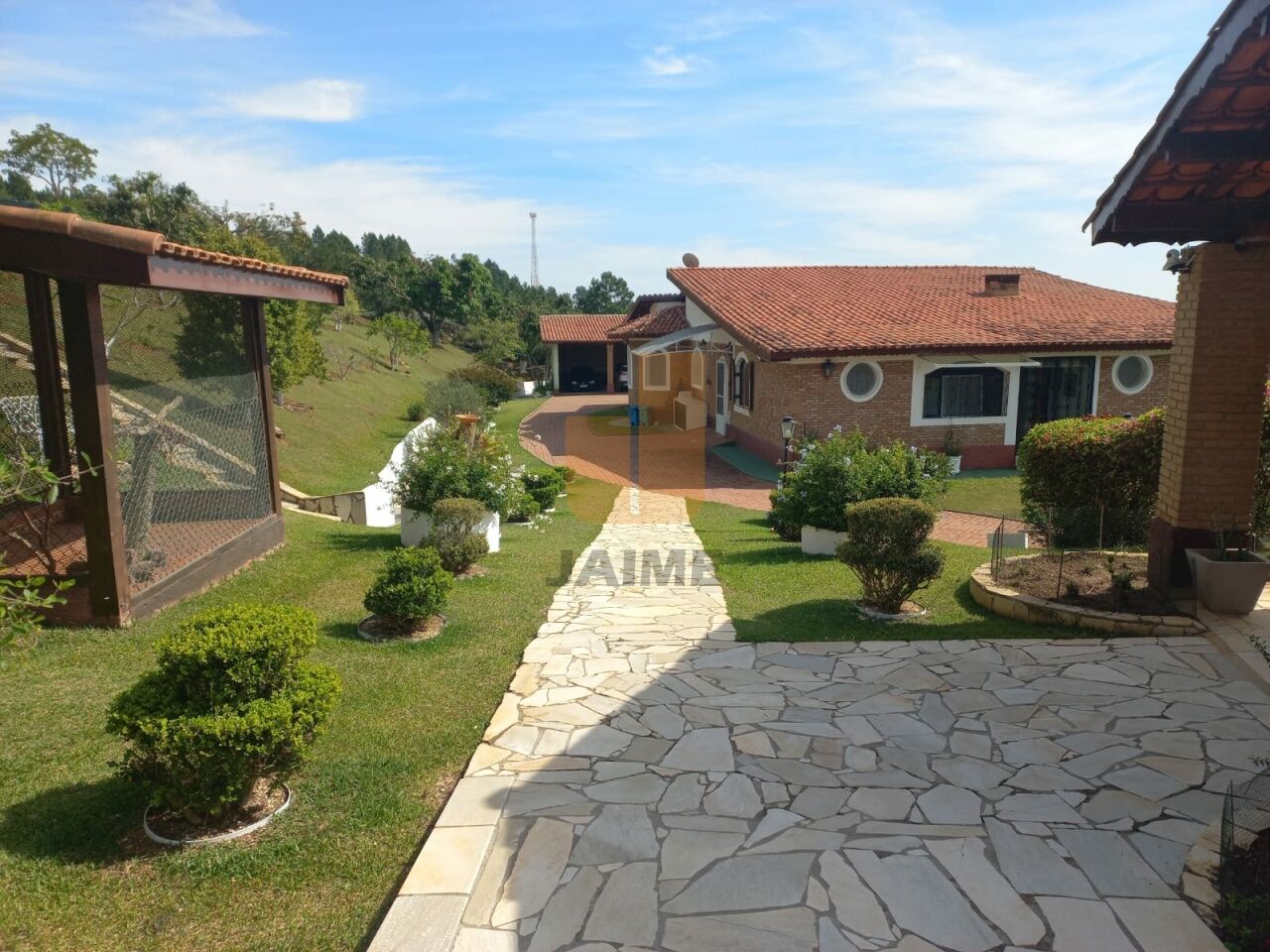 chacara-venda-atibaia-portao-4dormitorios-4suites-6vagas-600m2-JA29463