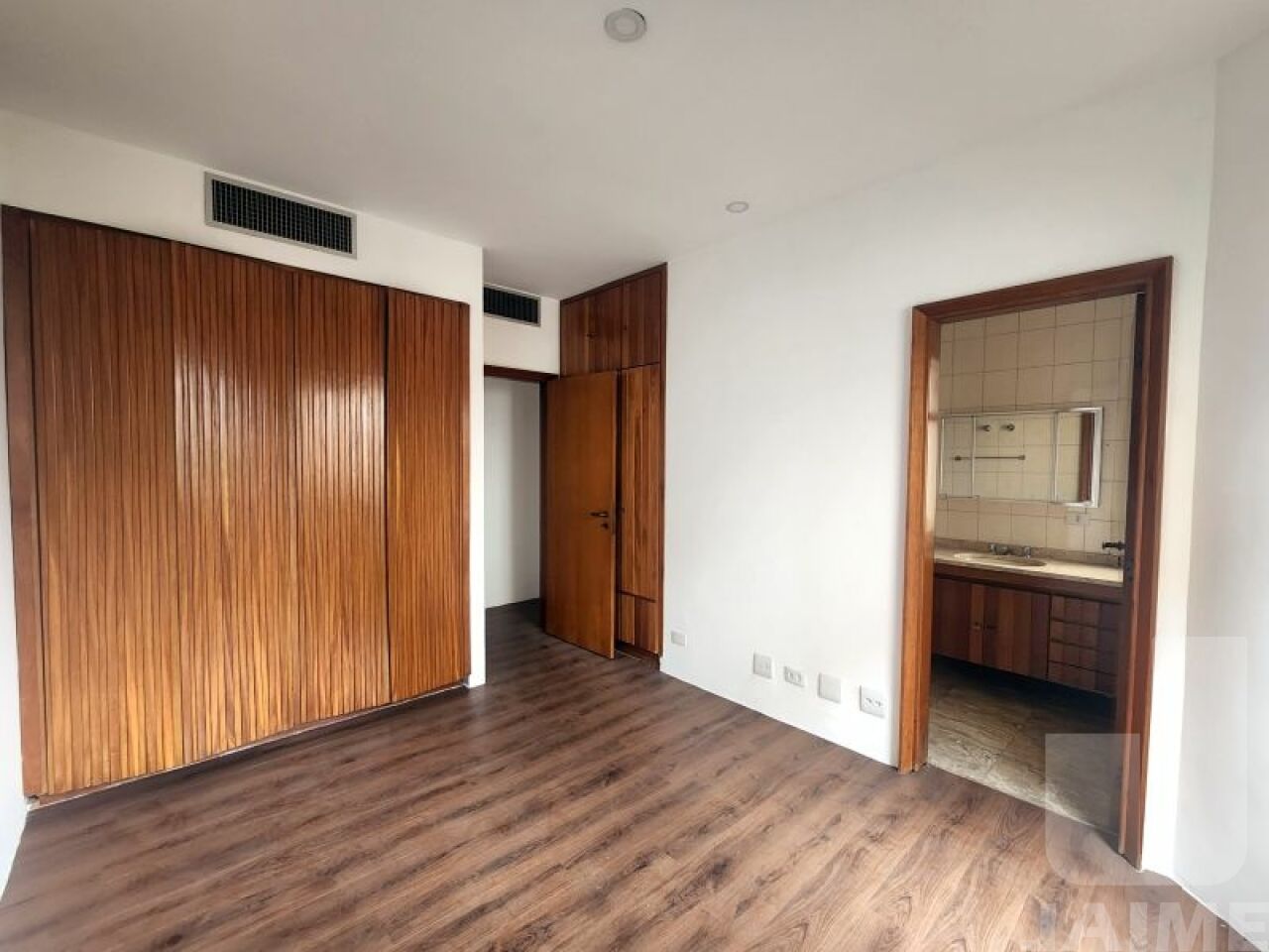 apartamento-venda-sao-paulo-itaim-bibi-3dormitorios-3suites-3vagas-198m2-JA39041