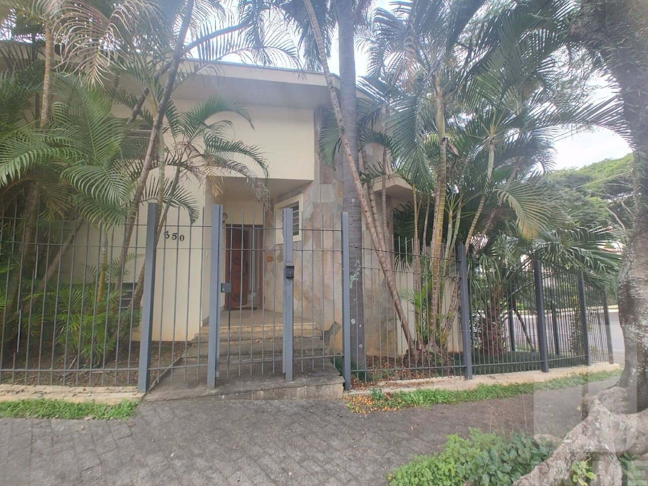casa-assobradada-locacao-sao-paulo-pacaembu-3dormitorios-1suite-5vagas-330m2-JA39563