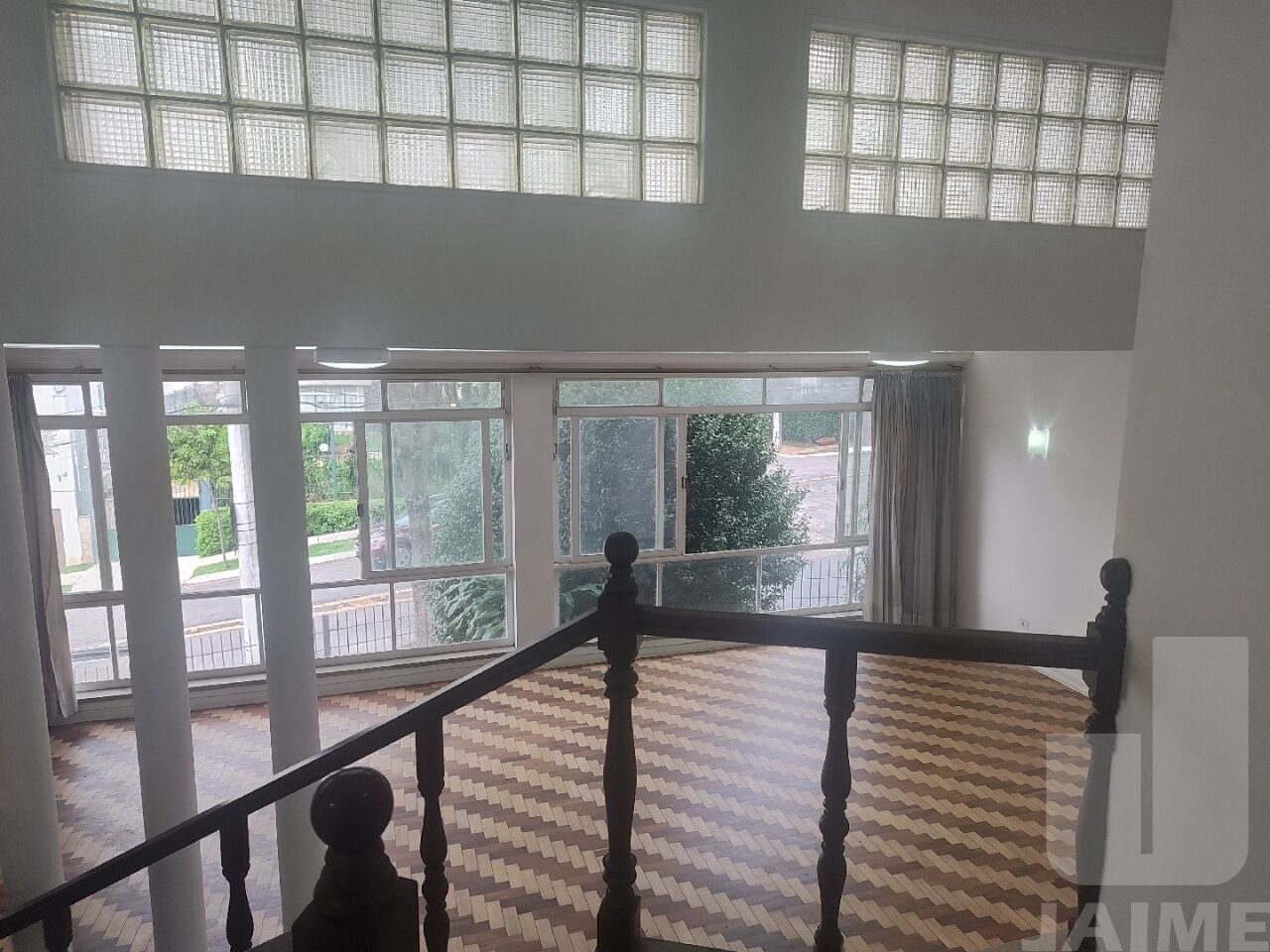 casa-assobradada-locacao-sao-paulo-pacaembu-3dormitorios-1suite-5vagas-330m2-JA39563