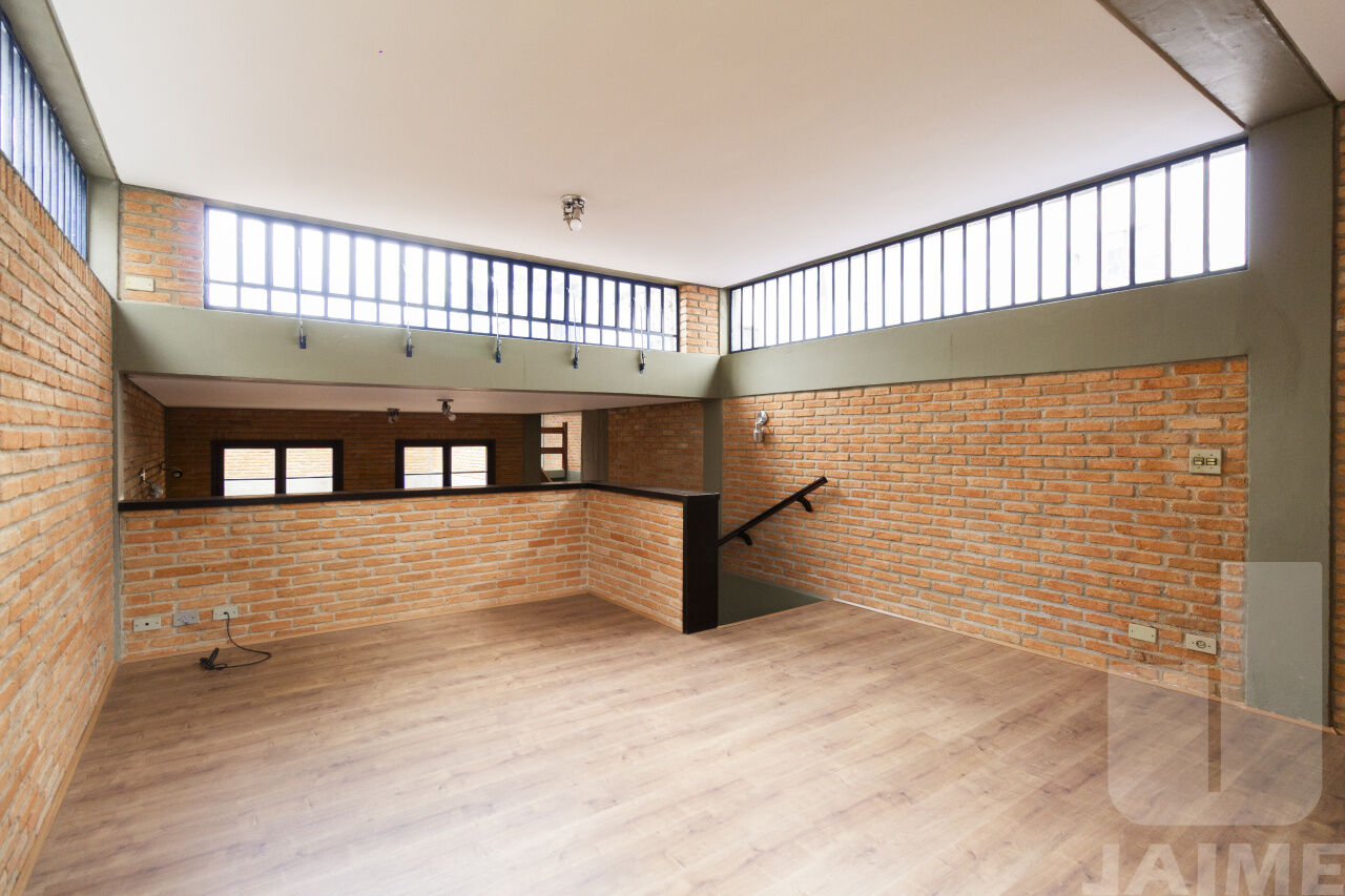 casa-assobradada-venda-sao-paulo-sumare-5dormitorios-2suites-2vagas-344m2-JA39768