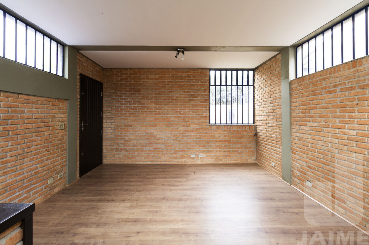 casa-assobradada-venda-sao-paulo-sumare-5dormitorios-2suites-2vagas-344m2-JA39768