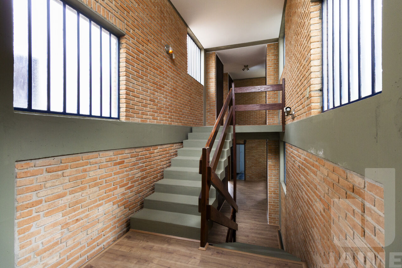 casa-assobradada-venda-sao-paulo-sumare-5dormitorios-2suites-2vagas-344m2-JA39768