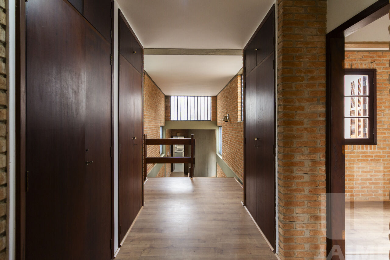 casa-assobradada-venda-sao-paulo-sumare-5dormitorios-2suites-2vagas-344m2-JA39768