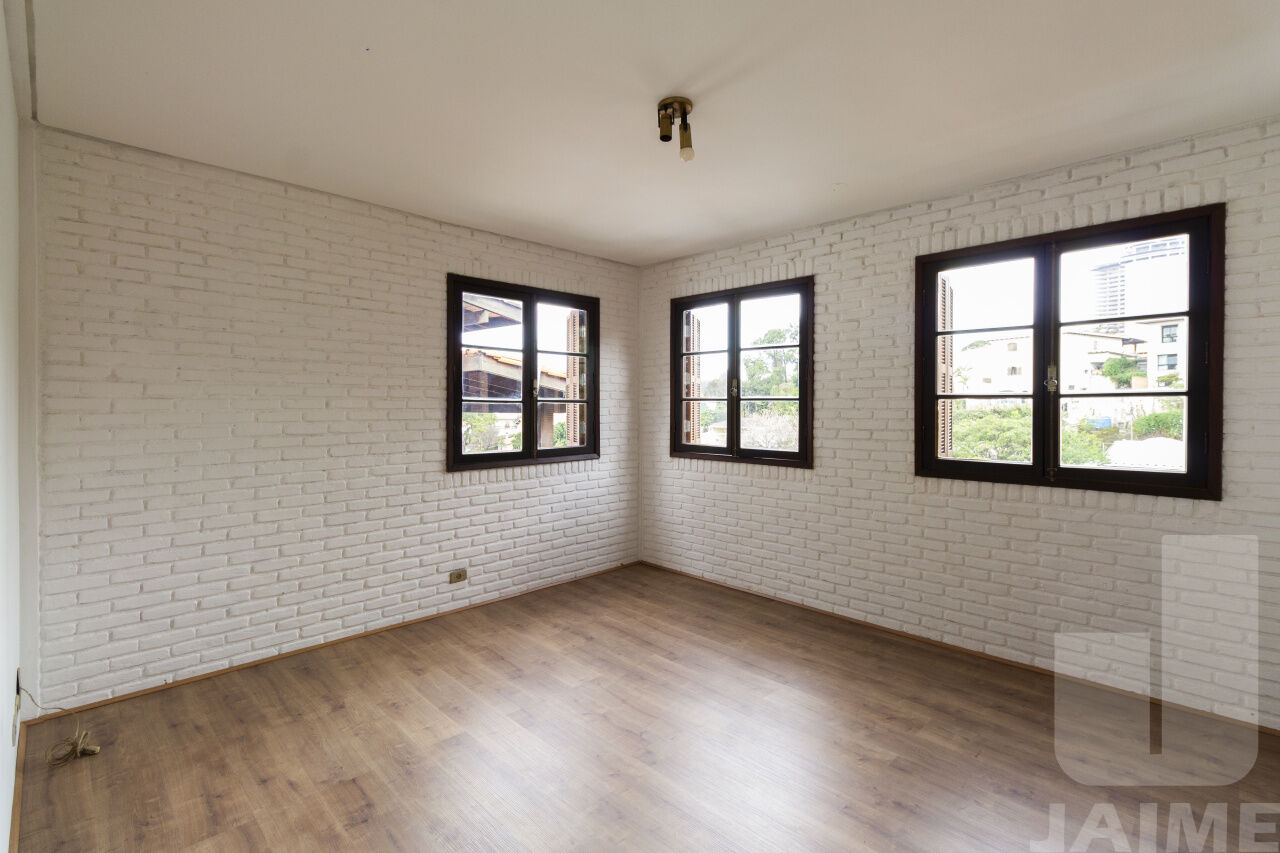 casa-assobradada-venda-sao-paulo-sumare-5dormitorios-2suites-2vagas-344m2-JA39768