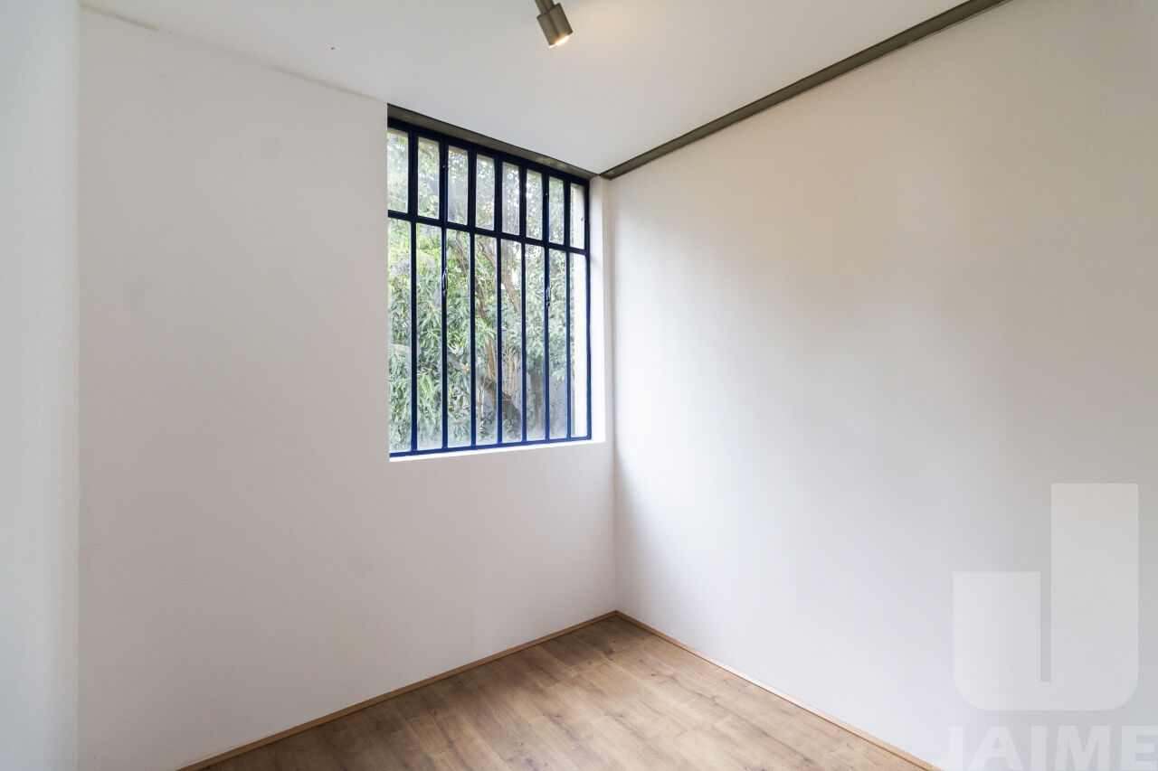 casa-assobradada-venda-sao-paulo-sumare-5dormitorios-2suites-2vagas-344m2-JA39768