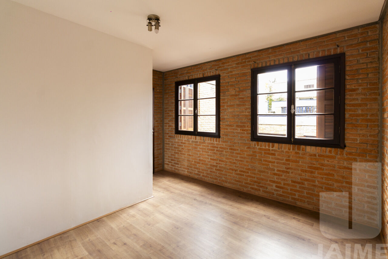 casa-assobradada-venda-sao-paulo-sumare-5dormitorios-2suites-2vagas-344m2-JA39768