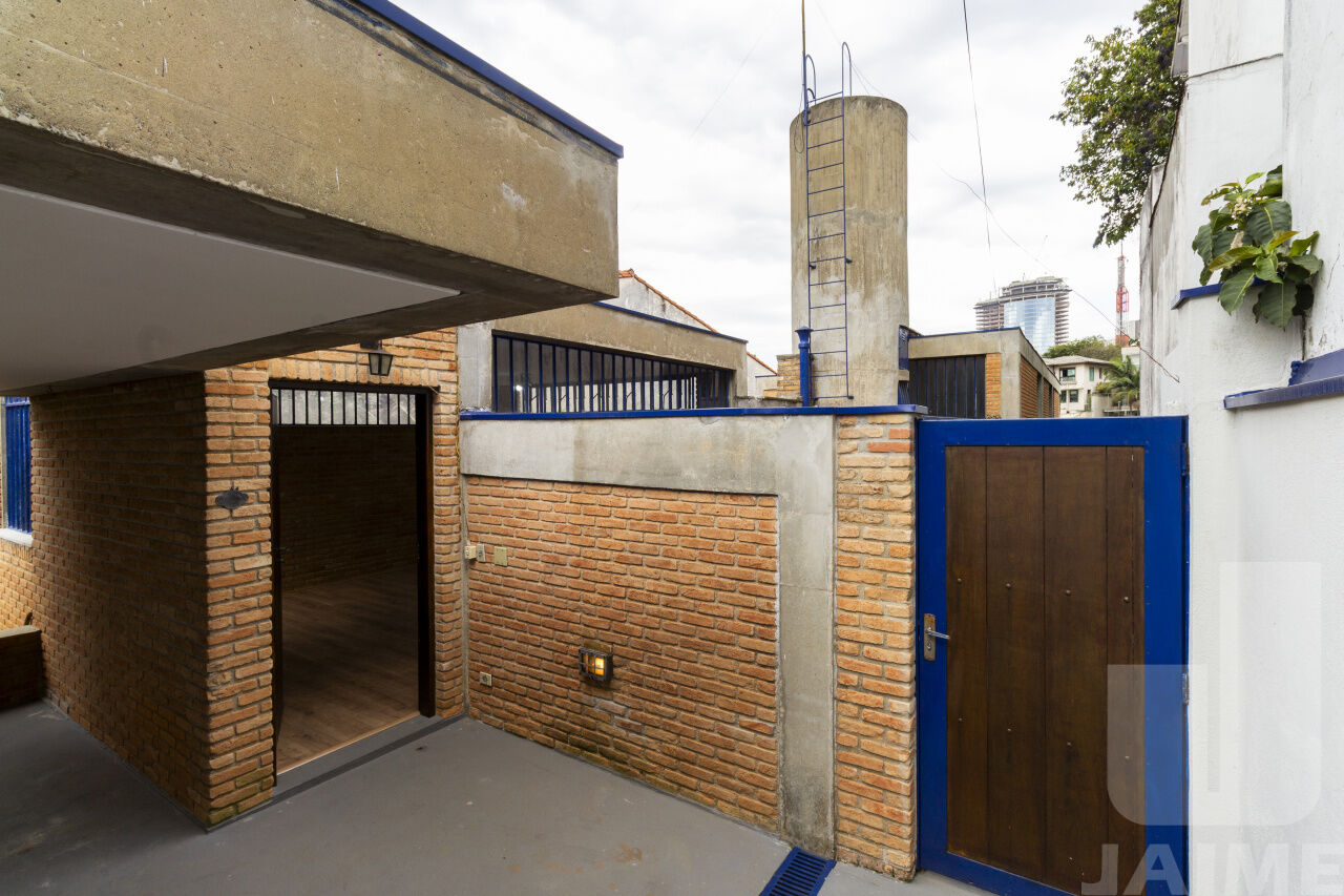 casa-assobradada-venda-sao-paulo-sumare-5dormitorios-2suites-2vagas-344m2-JA39768