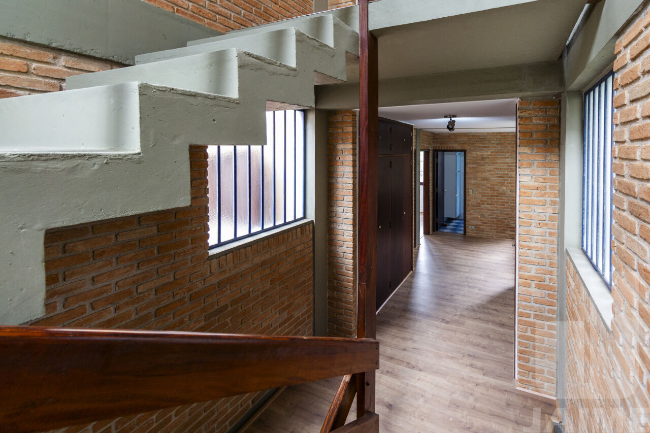 casa-assobradada-venda-sao-paulo-sumare-5dormitorios-2suites-2vagas-344m2-JA39768