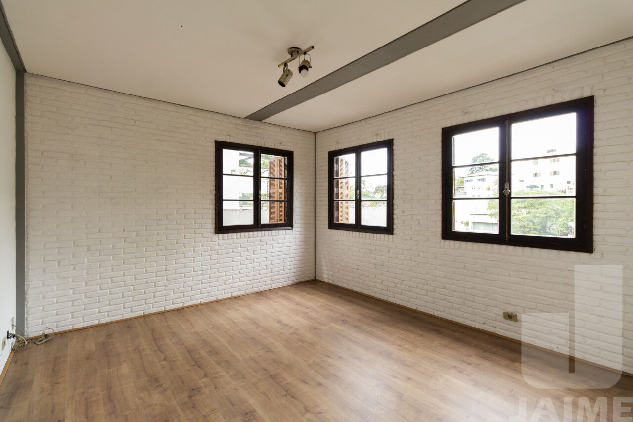 casa-assobradada-venda-sao-paulo-sumare-5dormitorios-2suites-2vagas-344m2-JA39768