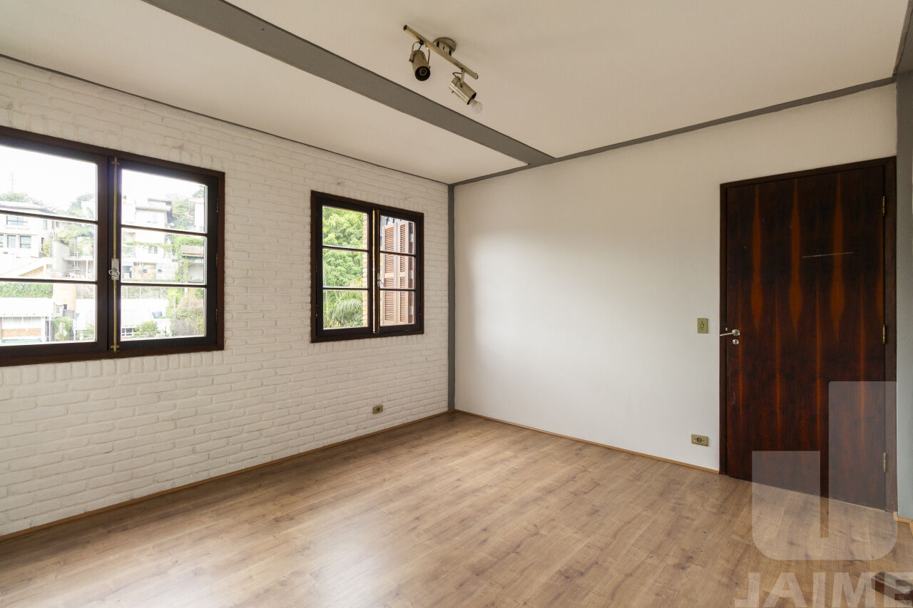 casa-assobradada-venda-sao-paulo-sumare-5dormitorios-2suites-2vagas-344m2-JA39768