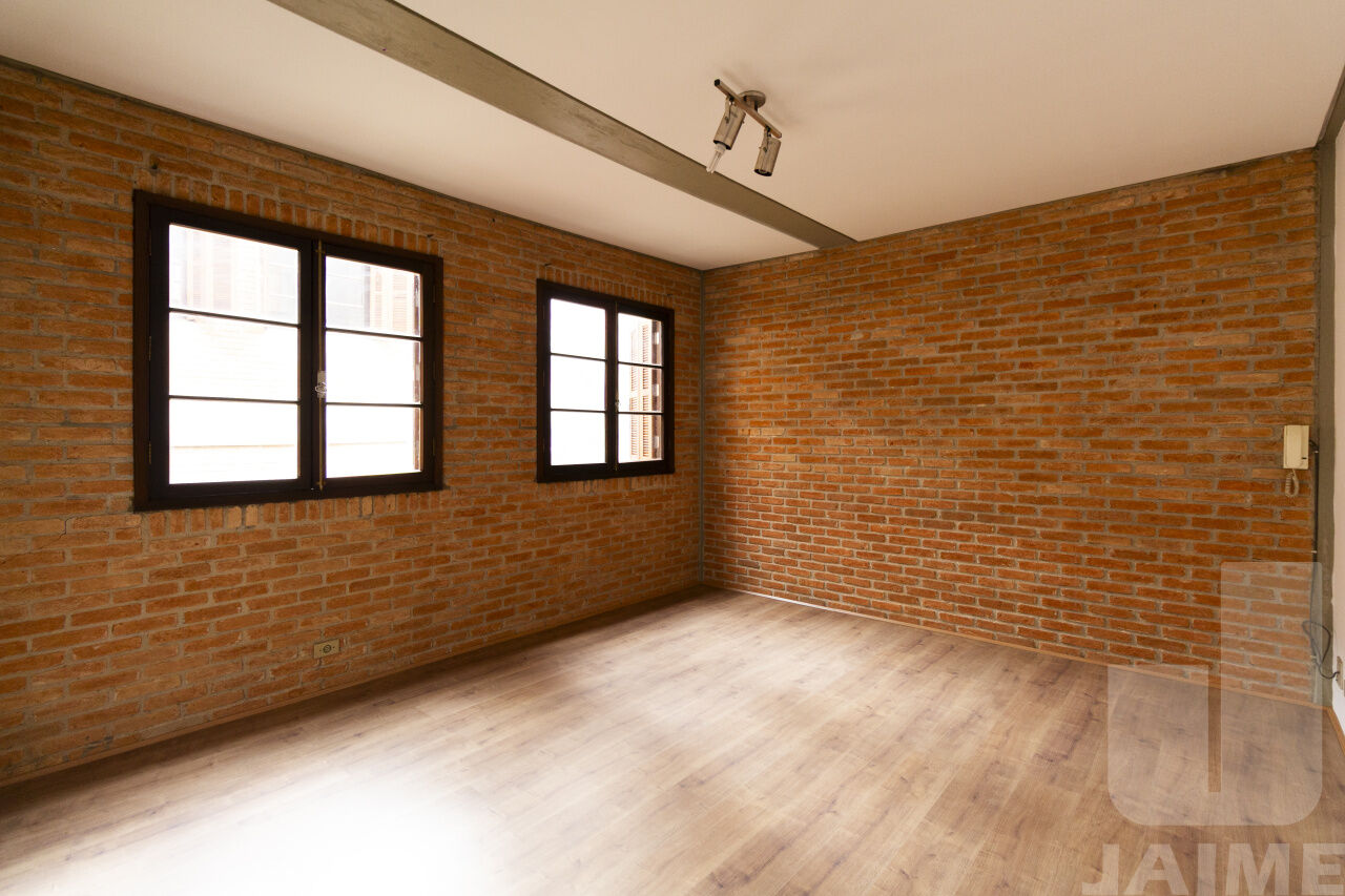 casa-assobradada-venda-sao-paulo-sumare-5dormitorios-2suites-2vagas-344m2-JA39768