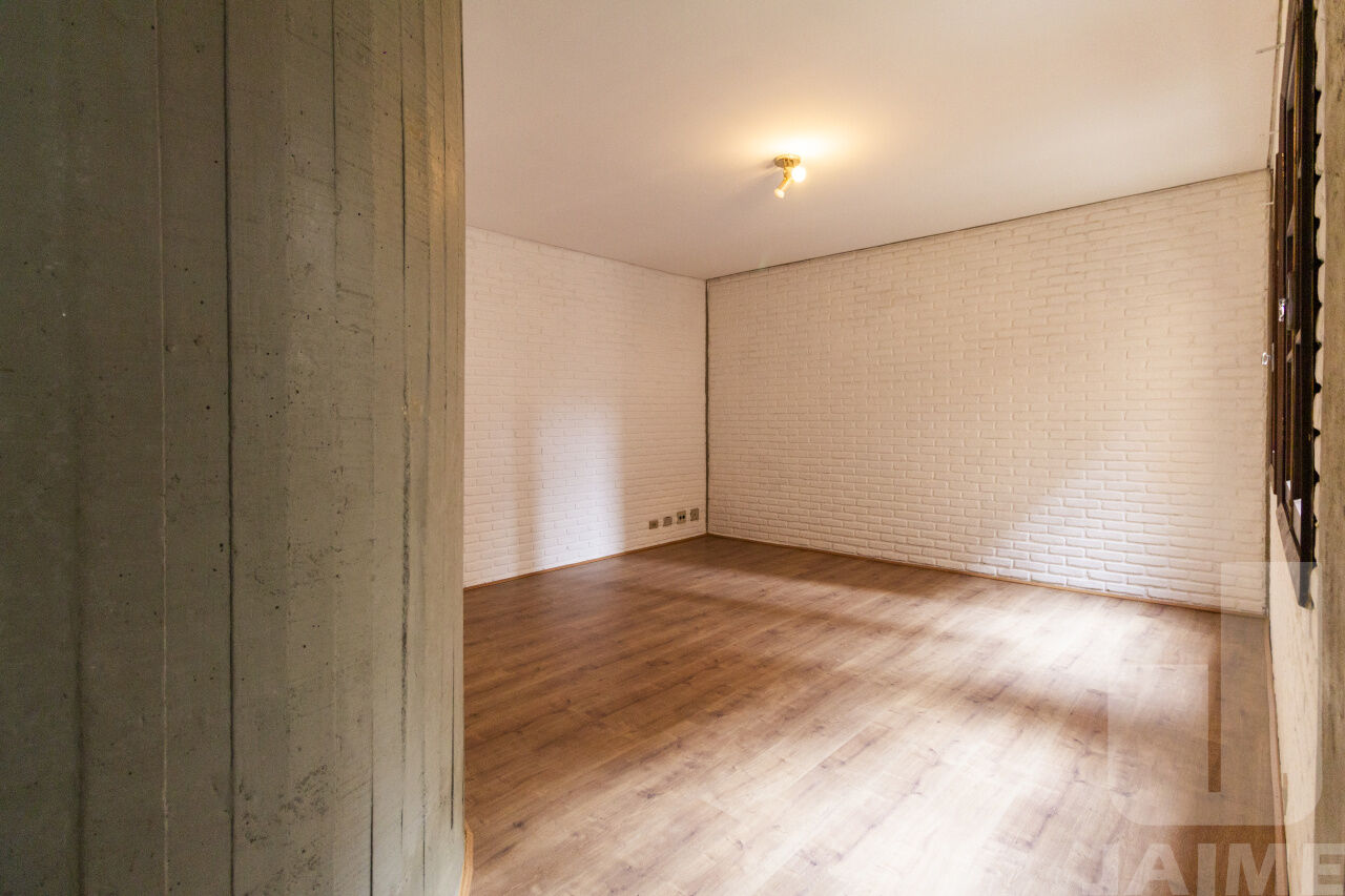 casa-assobradada-venda-sao-paulo-sumare-5dormitorios-2suites-2vagas-344m2-JA39768