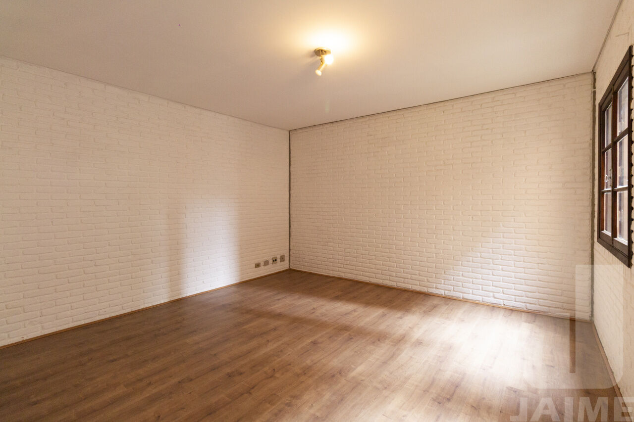 casa-assobradada-venda-sao-paulo-sumare-5dormitorios-2suites-2vagas-344m2-JA39768