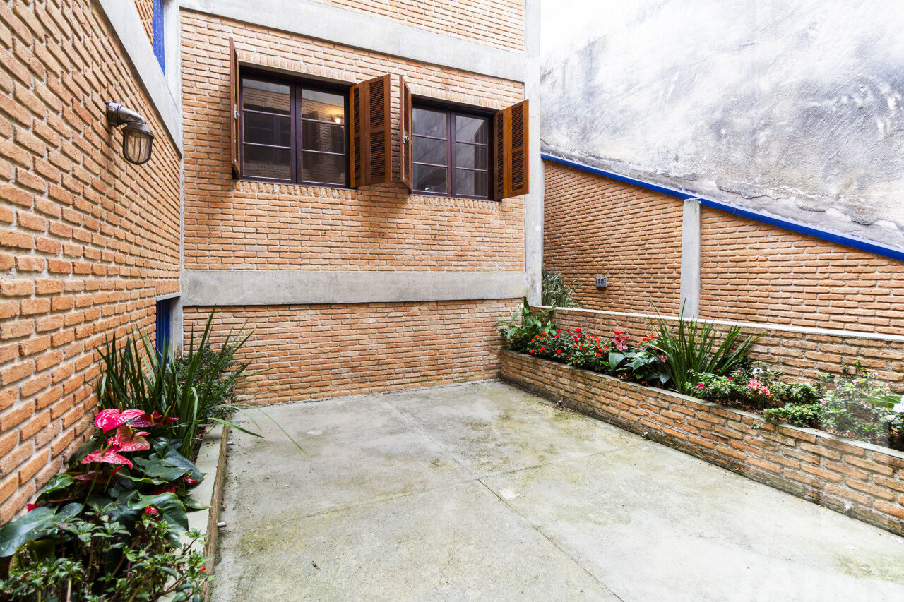 casa-assobradada-venda-sao-paulo-sumare-5dormitorios-2suites-2vagas-344m2-JA39768