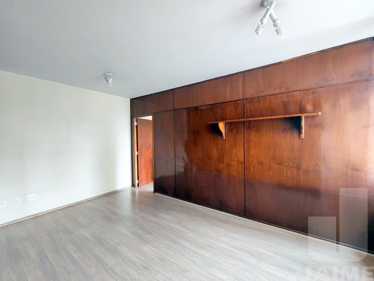 conj-comercial-venda-sao-paulo-higienopolis-1vaga-52m2-JA39802