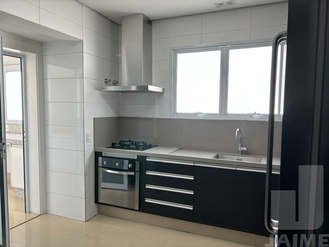 cobertura-locacao-sao-paulo-higienopolis-3dormitorios-3suites-5vagas-331m2-JA40035